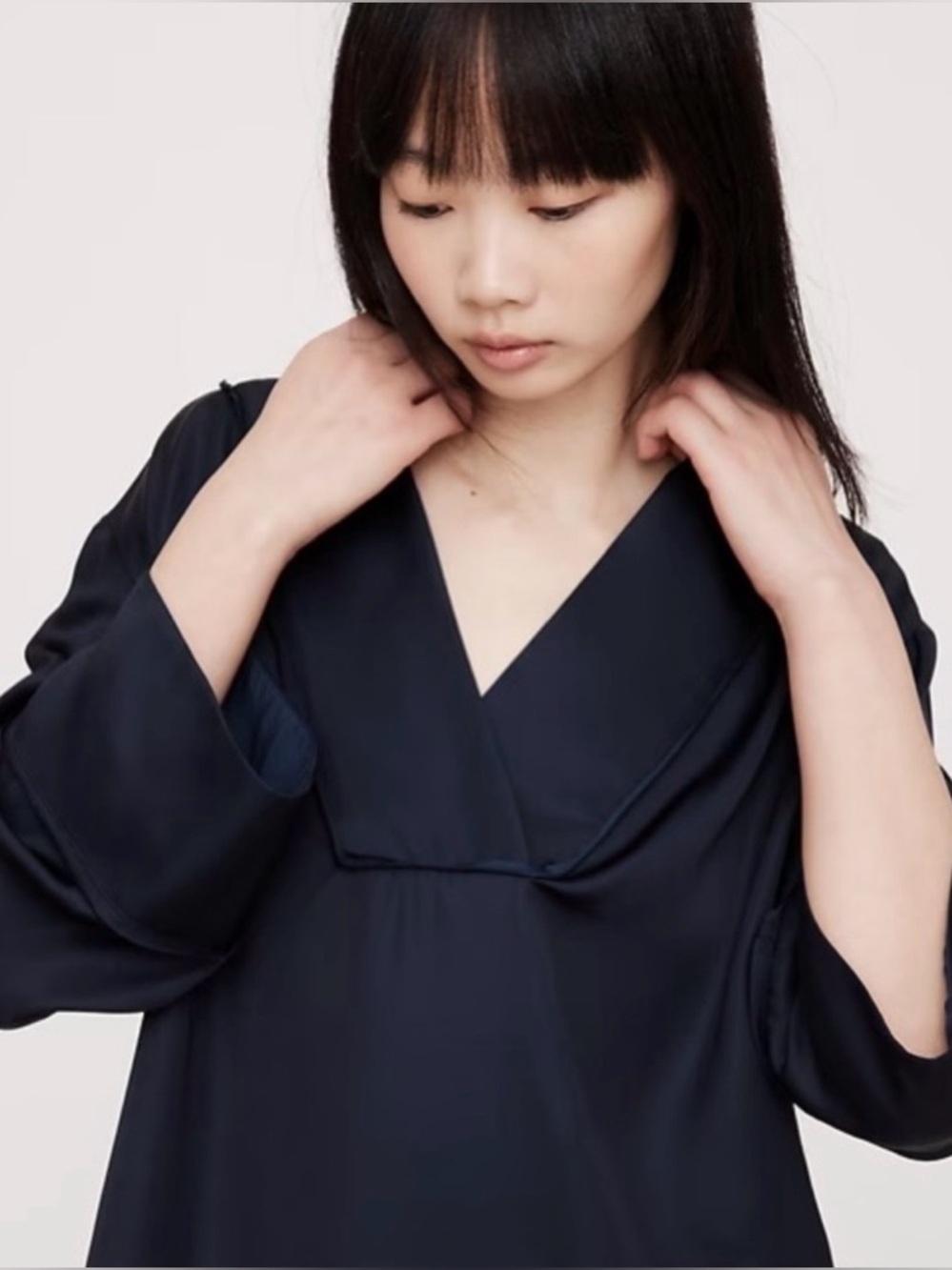 NWT Banana Republic Deep Navy Satin V-Neck Blouse